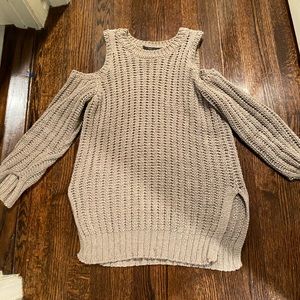 Kaki open shoulder sweater